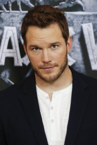 Chris Pratt looking sexy sweet for Jurassic World
